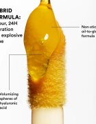 3ina The Color Lip Oil хидратиращо олио за устни цвят 137 - Bright honey yellow sheer 4 мл.