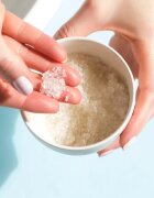 Ahava Dead Sea Salt Soothing Eucalyptus минерална сол от Мъртво море за баня 907 гр.