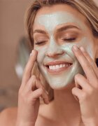 Ahava Mineral Mud озаряваща маска за лице с хидратиращ ефект 50 мл.
