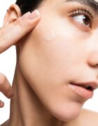 Allies of Skin Tranexamic & Arbutin Advanced озаряващ серум против несъвършенства на кожата 30 мл.