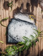 Almara Soap Natural Black As My Soul естествен твърд сапун за мазна и проблемна кожа 90 гр.