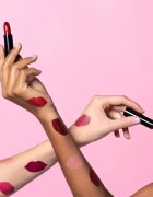 Artdeco Perfect Color Кремообразно червило със сатенено покритие цвят 926 Dark Raspberry 4 гр.