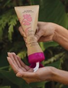 Aveda Cherry Almond Softening Conditioner дълбоко подхранващ балсам за блясък и мекота на косата 1000 мл.