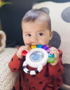 Baby Einstein Outstanding Opus Rattle & Teether Sensory Toy гризалка с дрънкалка 1 бр.