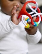 Baby Einstein Slide & Swirl™ сензорна топка 3m+ 1 бр.
