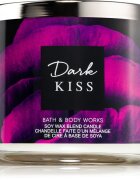 Bath & Body Works Dark Kiss ароматна свещ 411 гр.