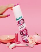 Batiste Blush Flirty Floral сух шампоан за обем и блясък 200 мл.