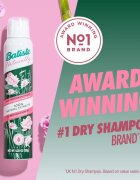 Batiste Naturally Bamboo & Gardenia сух шампоан за абсорбиране на излишния себум а освежаване на косата 200 мл.