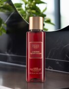 Baylis & Harding The Edit Cherry Temptation парфюмиран спрей за тяло за жени Cherry Jasmin & Sandalwood 250 мл.