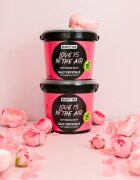Beauty Jar Love Is In The Air сол за баня за мека и гладка кожа 1200 гр.