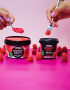 Beauty Jar Yummy Raspberry Dreams оформящ пилинг за тяло 360 гр.