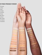 Bobbi Brown Sheer Finish Pressed Powder нежна компактна пудра цвят Soft Sand 9 гр.