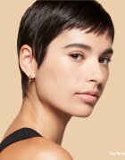 Bobbi Brown Sheer Finish Pressed Powder нежна компактна пудра цвят Warm Natural 9 гр.