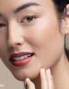 Bobbi Brown Skin Foundation Stick многофункционален фон дьо тен в стик цвят Natural (N-052) 9 гр.