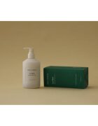 BOUTIJOUR Les Bois Rejuvenate Body Cream подхранващ крем за тяло за суха кожа 250 гр.