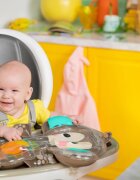 Bright Starts Hungry Monkey™ подложка за игра 1 бр.