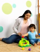 Bright Starts Poppin' Ball Frog играчка за подреждане с мелодия 6 m+ 1 бр.