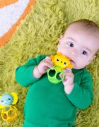 Bright Starts Soother Pals™ Easy-Grasp играчка с гризалка 3 m+ 2 бр.