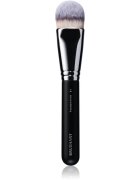 BrushArt Professional B1 Flat foundation brush четка за течен фон дьо тен B1 1 бр.