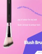BrushArt Professional B4 Blush brush четка за руж B4 1 бр.