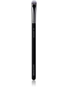 BrushArt Professional B9 Smudger brush четка за точно нанасяне на сенки за очи B9 1 бр.