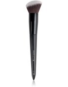 Brushworks Angled Blush Brush Скосена четка за руж тип NO. 7 1 бр.