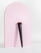 Brushworks Flat Top Contour Brush четка за контури тип NO. 11 1 бр.