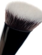 Brushworks Flat Top Contour Brush четка за контури тип NO. 11 1 бр.