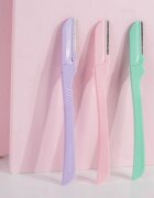 Brushworks Precision Eyebrow Razor Pastel бръснач за вежди