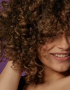 Bumble and Bumble Bb. Curl 3-in-1 Conditioner хидратиращ балсам за чуплива и къдрава коса 60 мл.