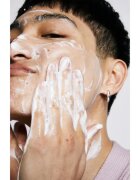 Carbon Theory Salicylic Acid & Shea Butter нежен почистващ сапун с пилинг ефект 100 гр.