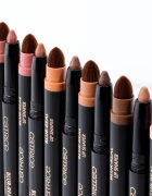 Catrice Blur-Real молив-контур за устни с ефект на замъгляване цвят 060 Curved 0.8 гр.