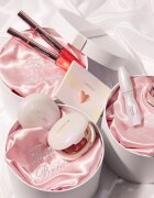 Catrice Brides & Besties дълготраен гланц за устни цвят C01 Apricot Promise 4.9 мл.