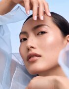 Catrice Cloud Tint Cushion Highlighter течен озарител в гъба цвят C010 Stay Halo’d 4 гр.