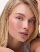 Catrice Eye Blusher течни очни сенки с блясък цвят 030 Berry Haze 7 мл.