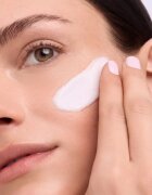 Catrice Flawless Fusion озаряваща база SPF 25 цвят C010 Smooth Radiance 20 мл.