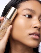 Catrice Glam In Gold Hydrating Primer хидратираща основа под фон дьо тен с 24 каратово злато цвят 010 Oh My Goldness 30 мл.