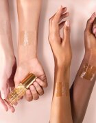 Catrice Glam In Gold Hydrating Primer хидратираща основа под фон дьо тен с 24 каратово злато цвят 010 Oh My Goldness 30 мл.