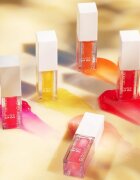 Catrice Glossing Glow тониращо олио за устни цвят 020 - Drama Mama 4 мл.
