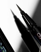 Catrice Hyper Liner Brush Eyeliner течна очна линия с матиращ завършек цвят 010 Classic Black 0.52 мл.