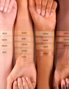 Catrice Instant Bright Serum Concealer озаряващ коректор с хидратиращ ефект цвят 032N 5 мл.