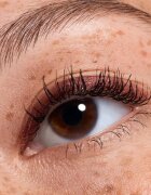 Catrice Jewel Glide Effect Eye Pencil водоустойчив молив за очи за лъскавина и блясък цвят 050 Ruby Crystals 1.5 гр.