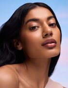 Catrice Peptide Drip Milky Lip Serum гланц-грижа за устни с пептиди цвят C020 Feelin' Peachy 9 мл.