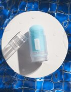 Catrice POOLSIDE OF LIFE хидратиращ и регенериращ стик с охлаждащ ефект цвят Pool Down 36 гр.