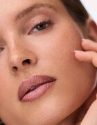 Catrice Precision Ink Lip Liner Stain контуриращ маркер за устни за дълготраен ефект цвят 010 Hold Tight 1 мл.