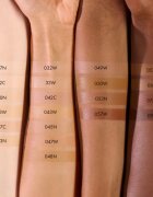 Catrice Skin Like Luminous Foundation течен озаряващ фон дьо тен с хидратиращ ефект цвят 045N 30 мл.