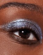 Catrice Space Glam течни очни сенки цвят 010 Milky Way 2 мл.