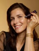 Caudalie Premier Cru крем за околоочната зона за коригиране на тъмни кръгове и бръчки 15 мл.