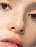 Chantecaille Flower Infused Cleansing Milk нежен лосион за почистване на грим 75 мл.