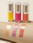 Clarins Lip Comfort Oil Limited Edition масло от нар с хидратиращ ефект цвят 22 daring orange 7 мл.